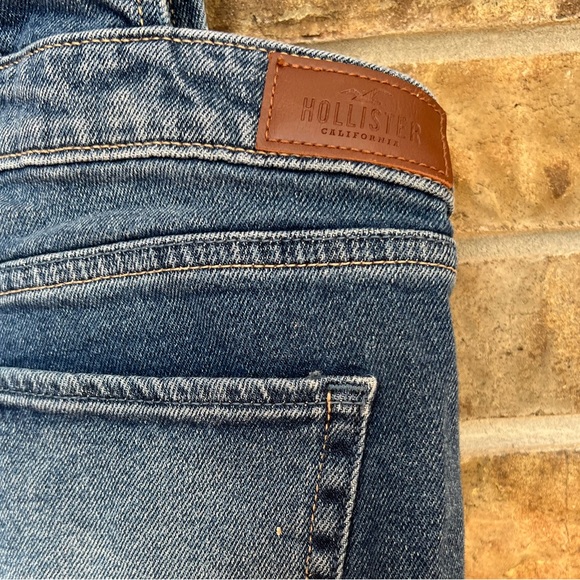 Hollister Jean Short Overalls - Picture 7 of 12